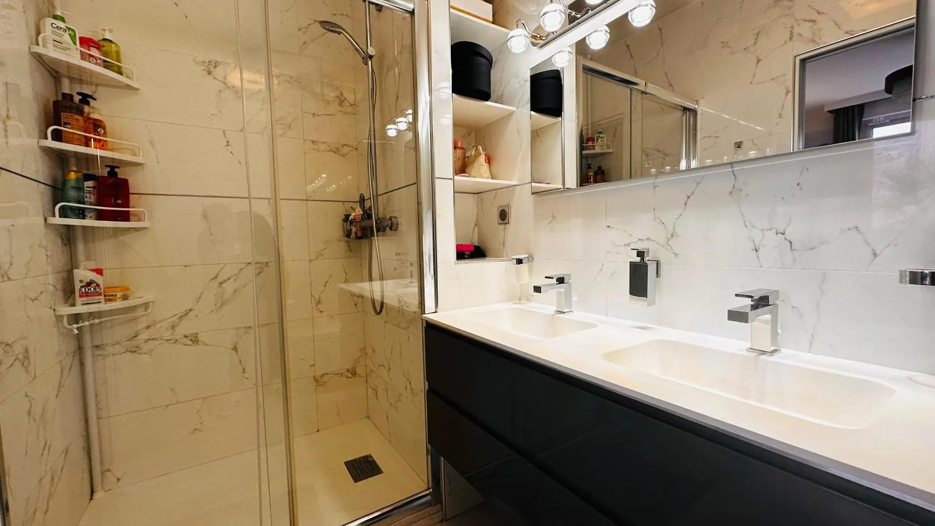 Luxury Flat With Terrace & Eiffel Tower View - Roland Garros Apartment Paris
