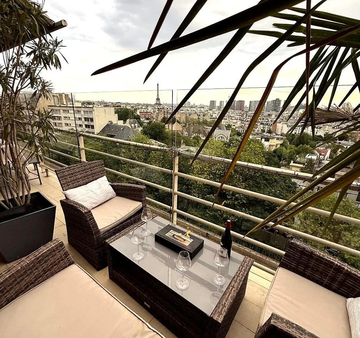 Luxury Flat With Terrace & Eiffel Tower View - Roland Garros Apartment Paris